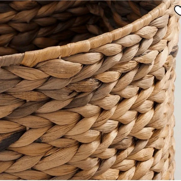 Pottery Barn Woven Cat-Shaped Seagrass Basket in Natural Brown - Picture 2 of 3